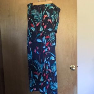 Wide leg pant side zipper and clasp soft material